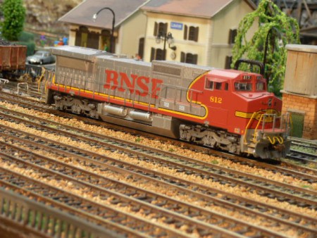 EMD DSH8 40CW BNSF n°812